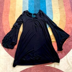 Cut out shoulder, bell sleeve American Eagle dress